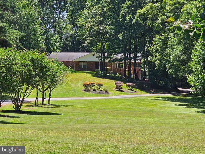 10664 Deacon Road  White Plains MD 20695 photo