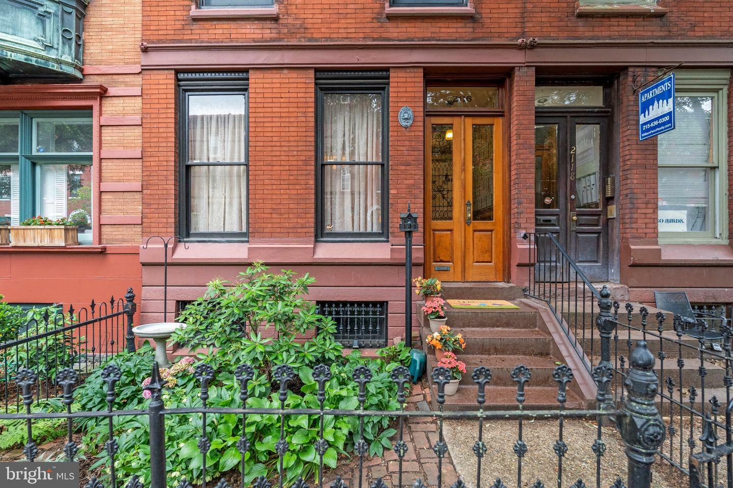 2116 Green Street  Philadelphia PA 19130 photo