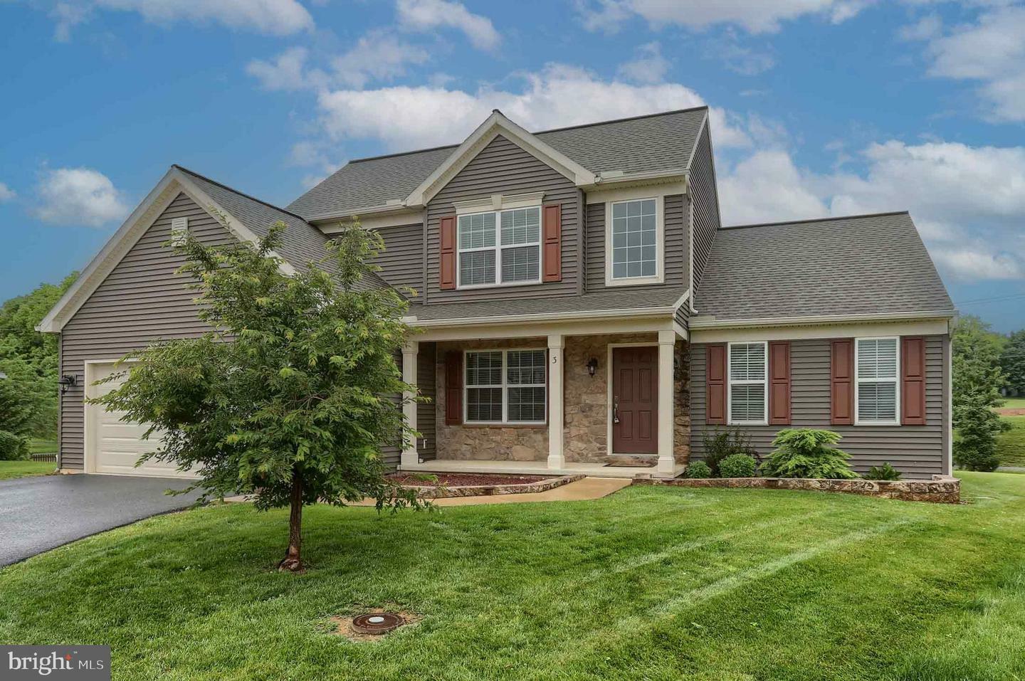 Property Photo:  3 Blue Jay  PA 17003 