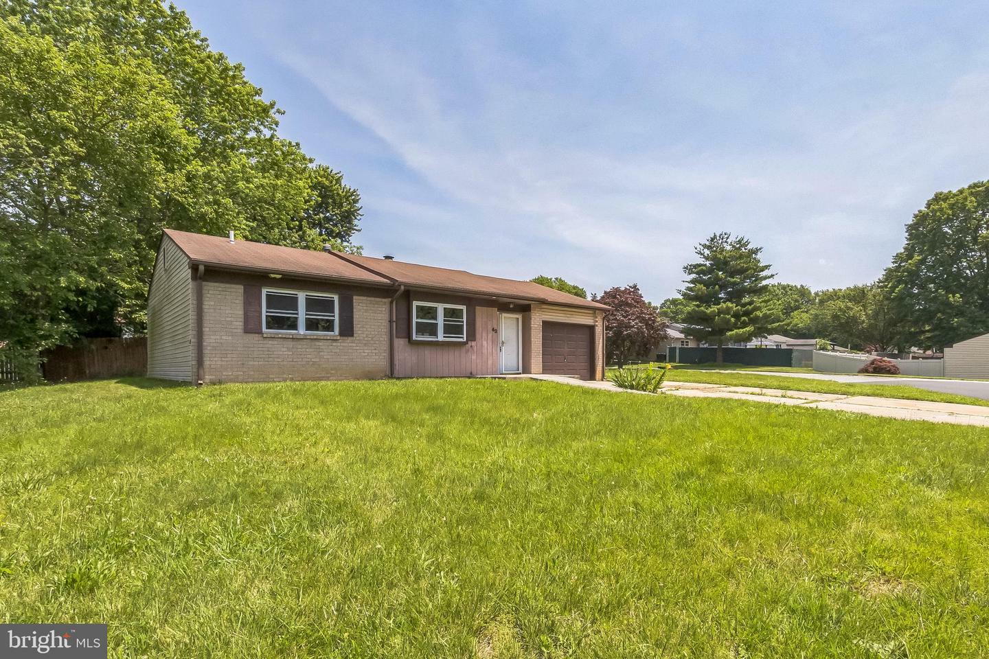 Property Photo: 43 Reubens Circle DE 19702
