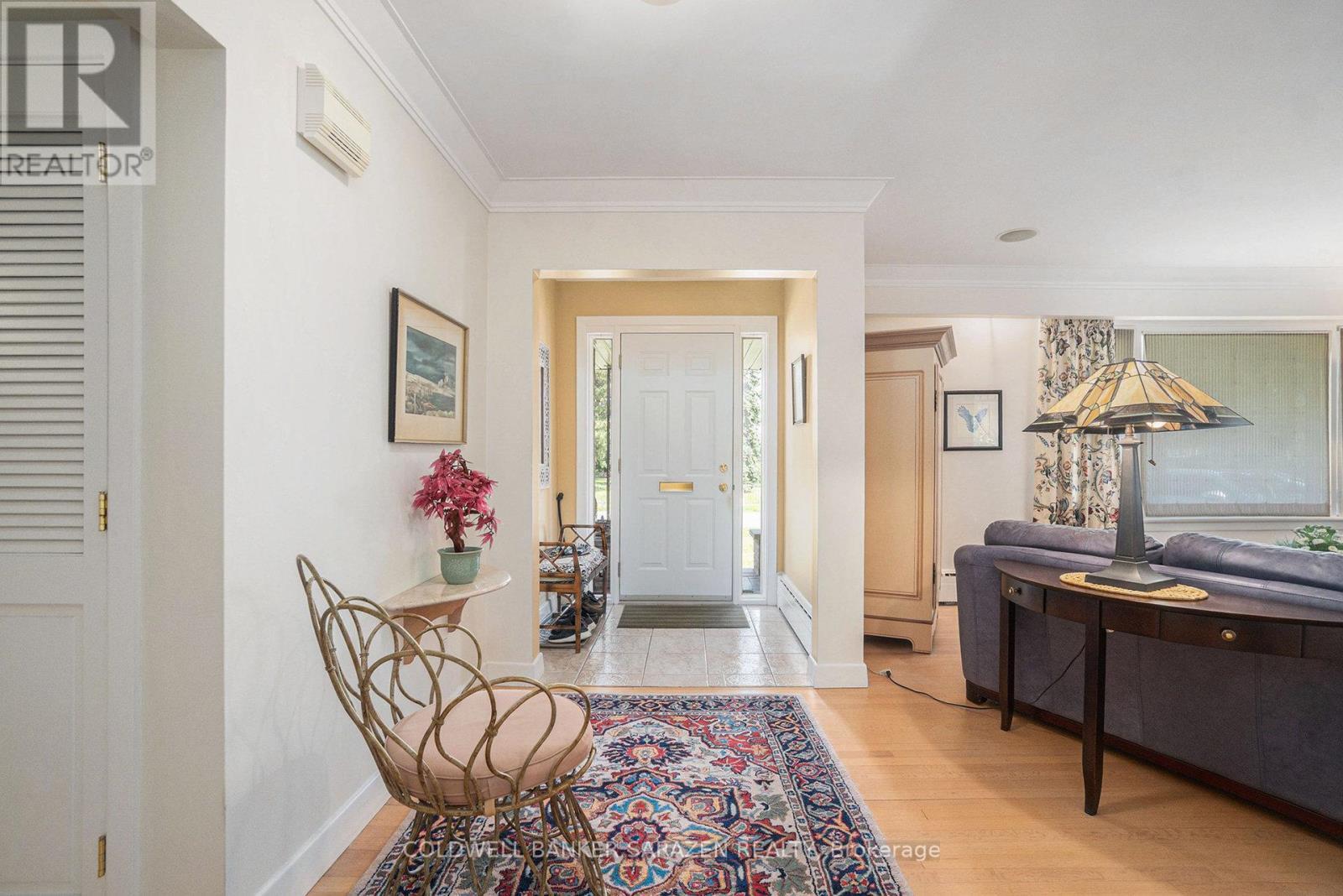Property Photo: 2009 Killarney Drive ON K2A 1P9