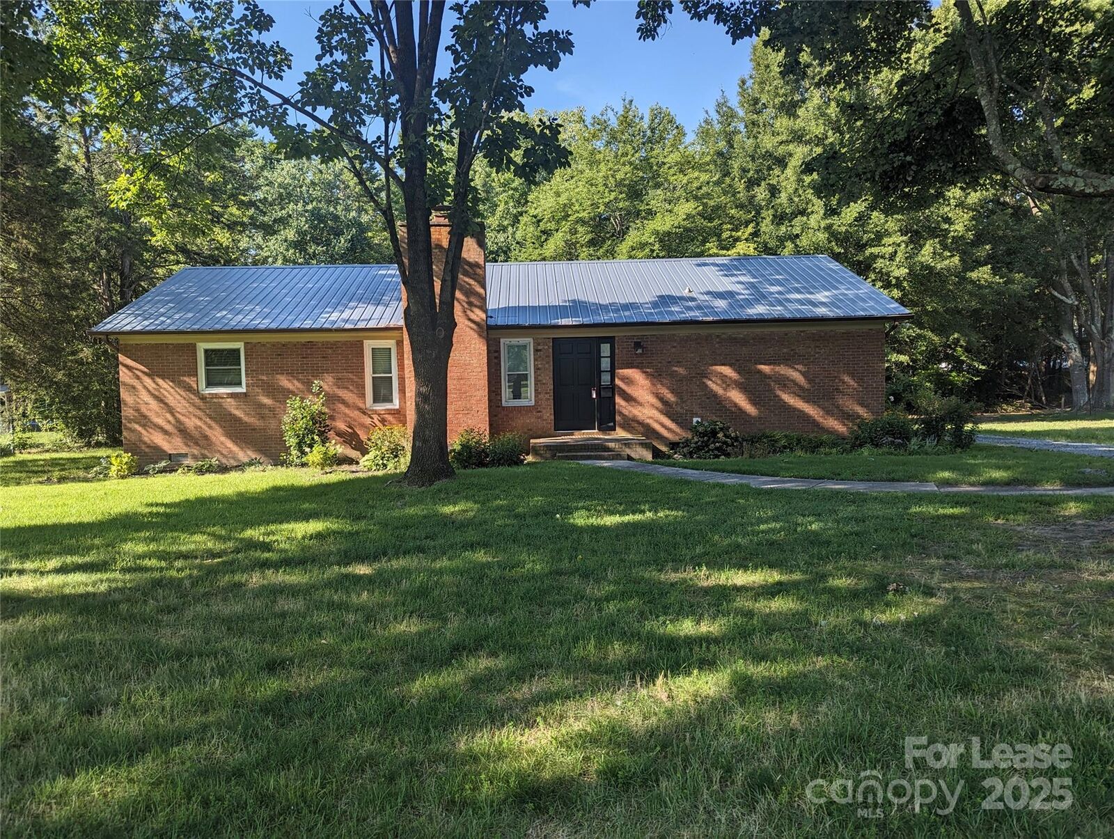 Property Photo: 632 Catawba Circle N NC 28104