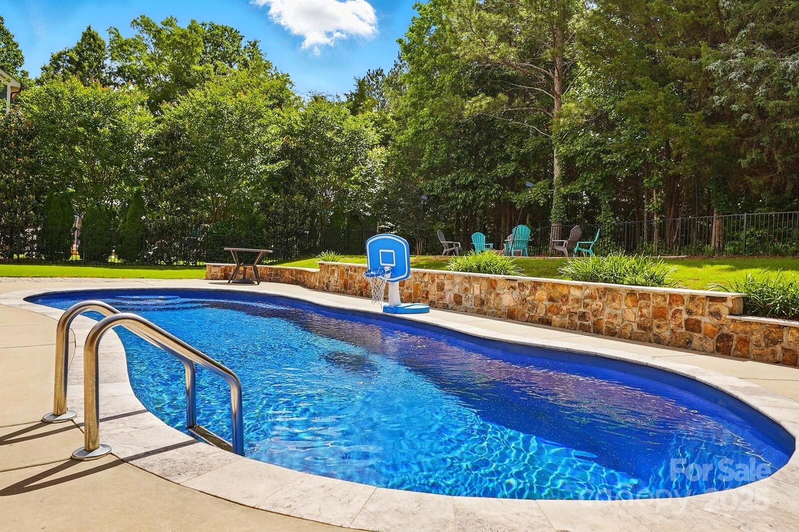 Property Photo:  5105 Paisano Lane  NC 28173 