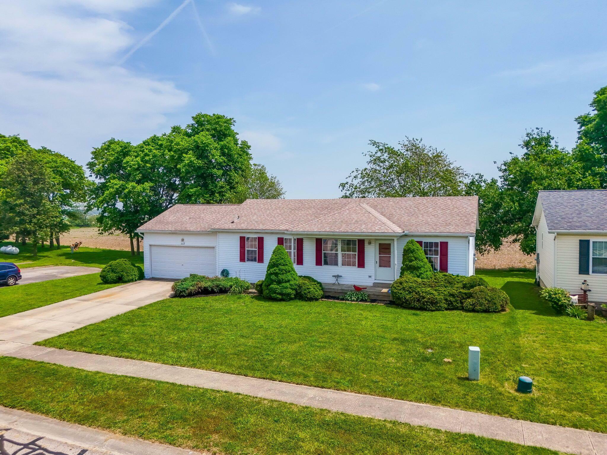 Property Photo: 117 Abbey Lane OH 43060