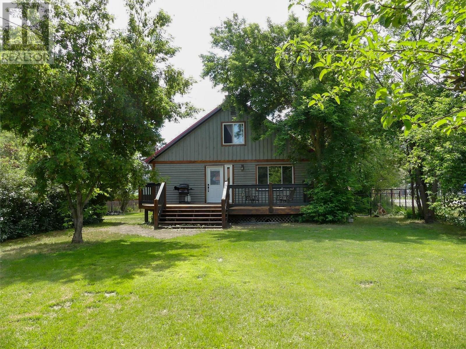 Property Photo: 205 309th Avenue BC V1A 3J6