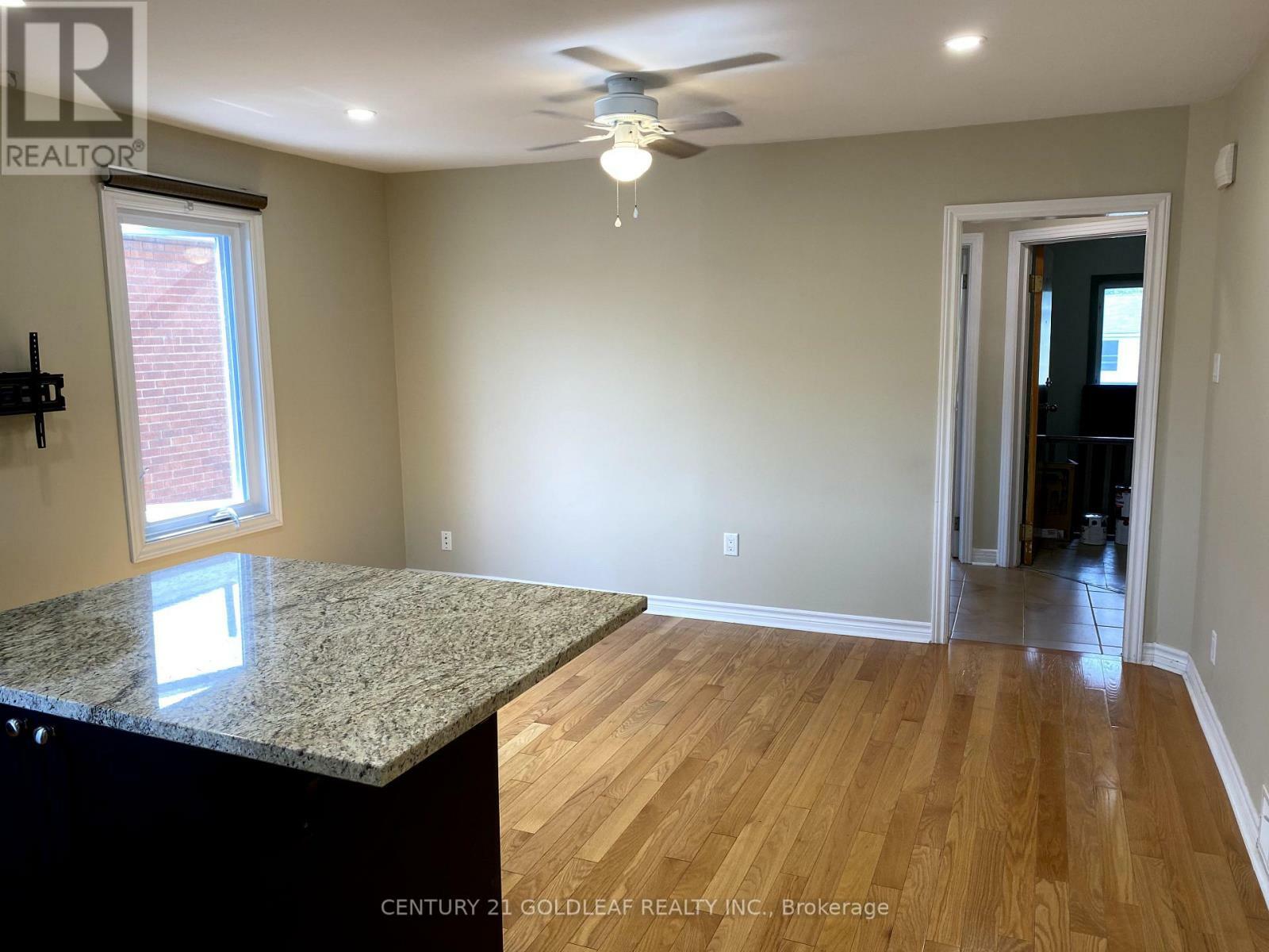 Photo de la propriété: 113 Marquette Avenue ON K1L 5J7