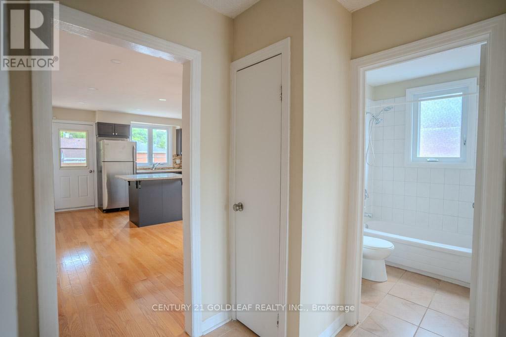 Property Photo:  113 Marquette Avenue  ON K1L 5J7 