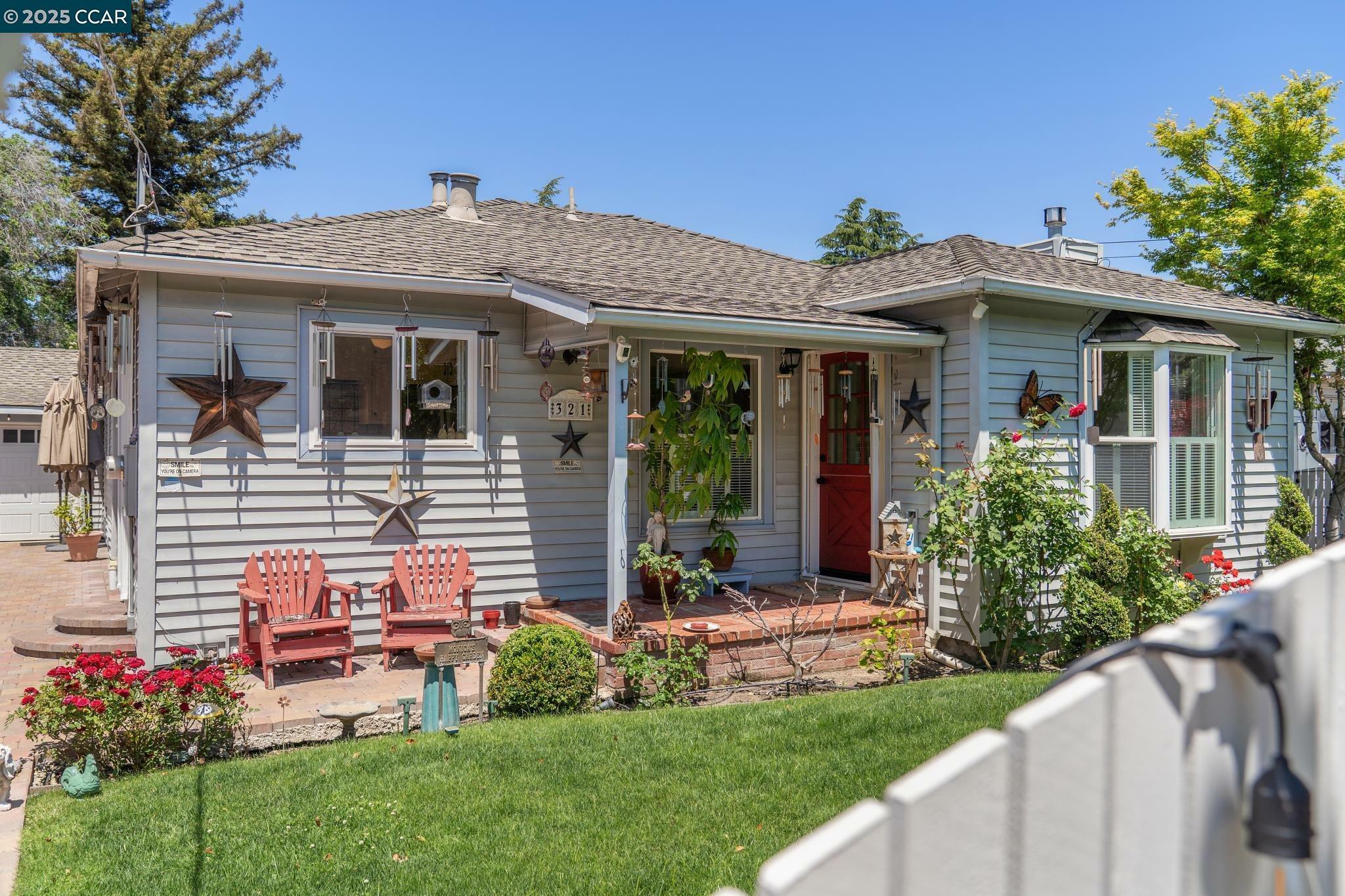 Property Photo:  321 F Street  CA 94553 