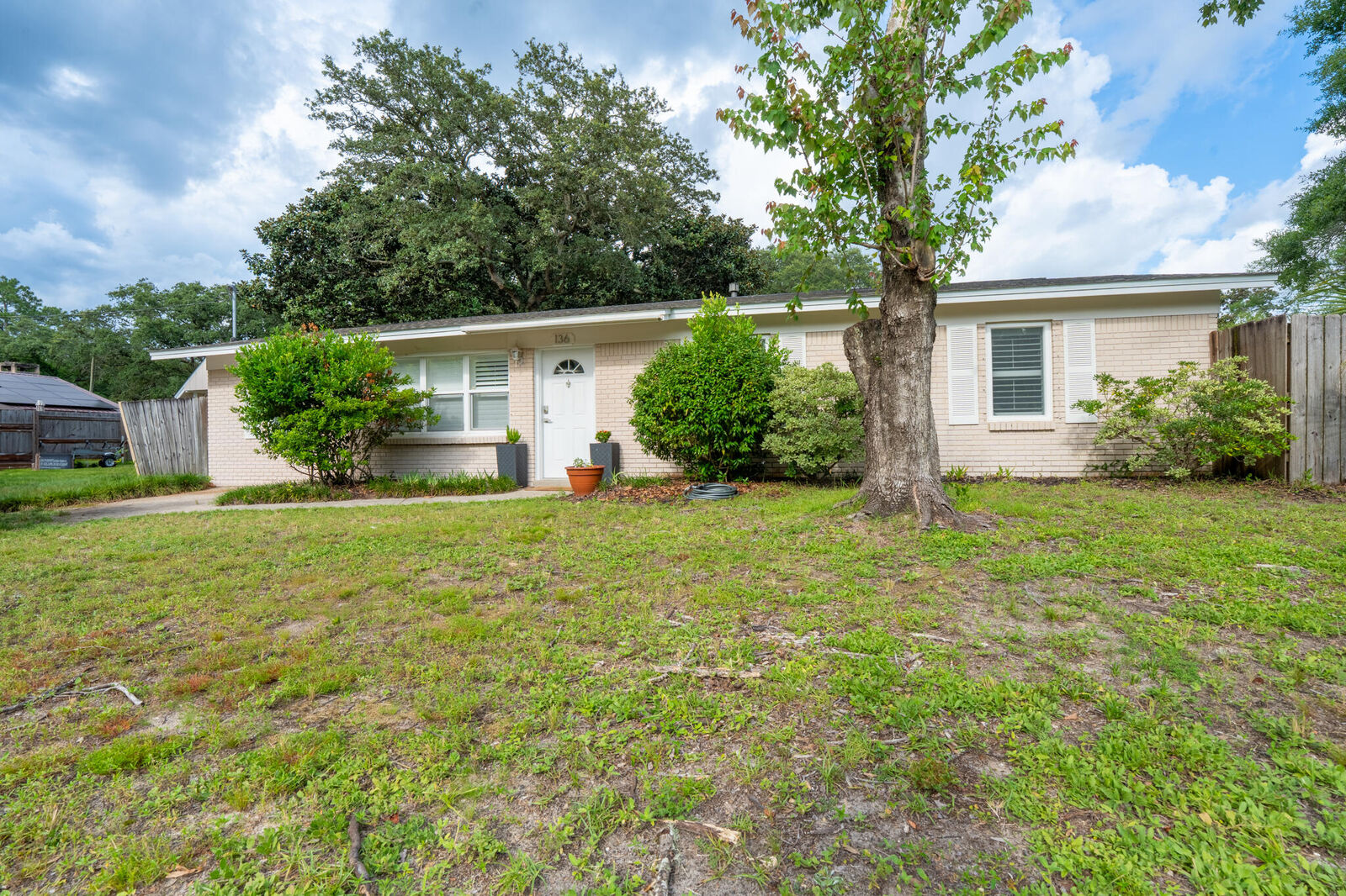 Property Photo:  136 NW Robinwood Drive  FL 32548 