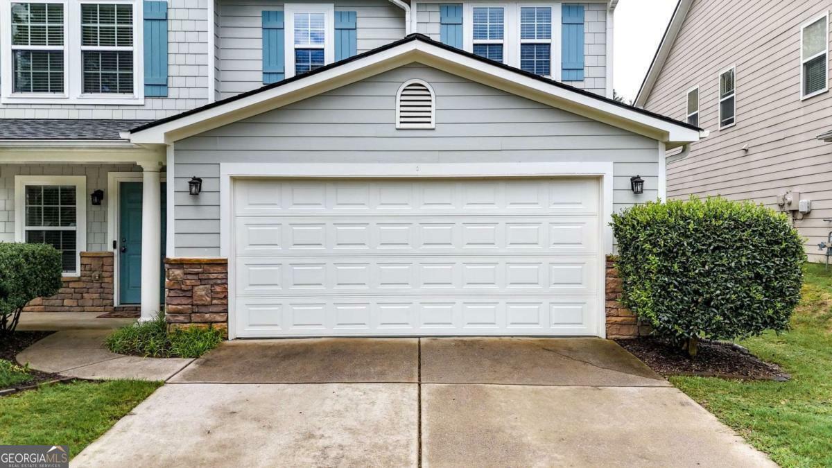 Property Photo: 196 Parkmont Way GA 30132
