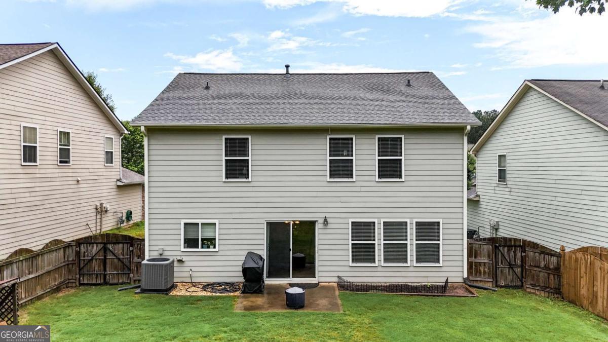 Property Photo: 196 Parkmont Way GA 30132