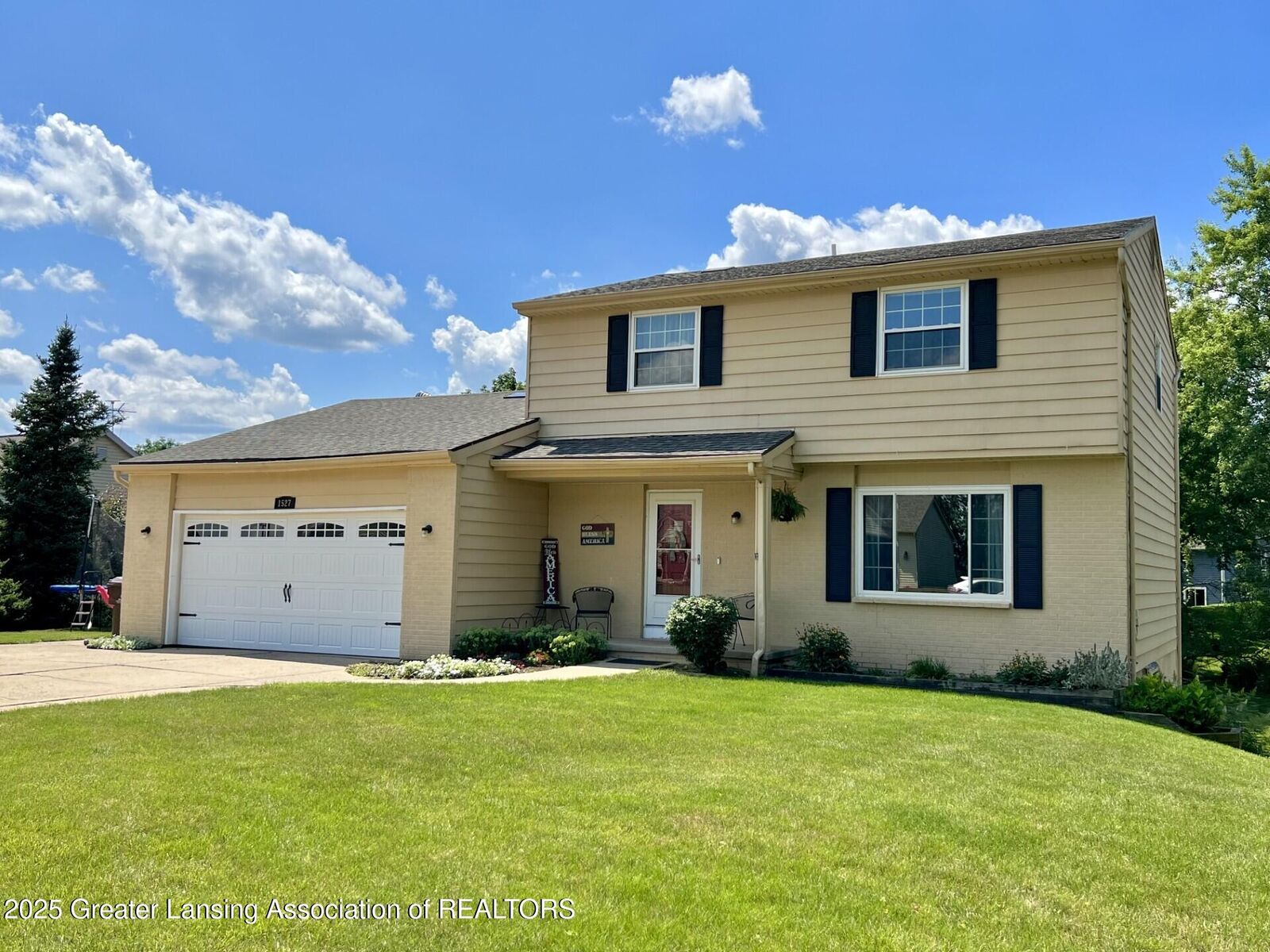 Property Photo:  1527 Lindy Drive  MI 48917 