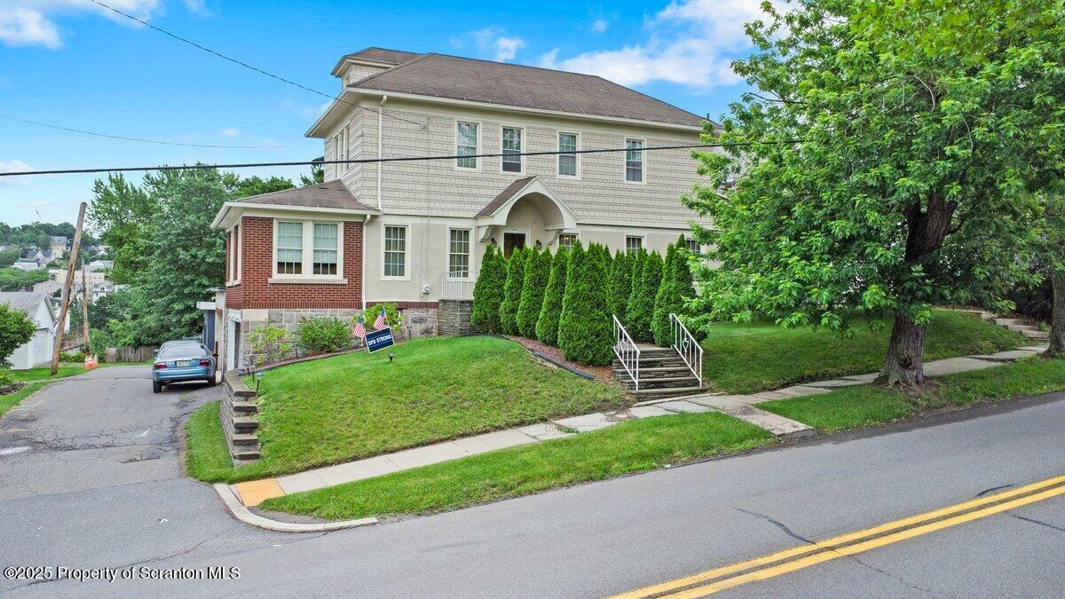Property Photo: 739 Moosic Street PA 18505