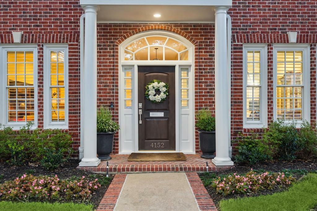 Property Photo: 4152 Villanova Street TX 77005