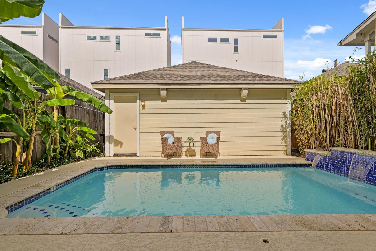 Property Photo:  1518 Beall Street  TX 77008 