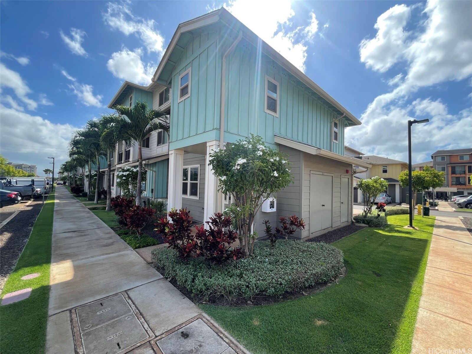 Property Photo: 91-3633 Kauluakoko Street 910 HI 96706