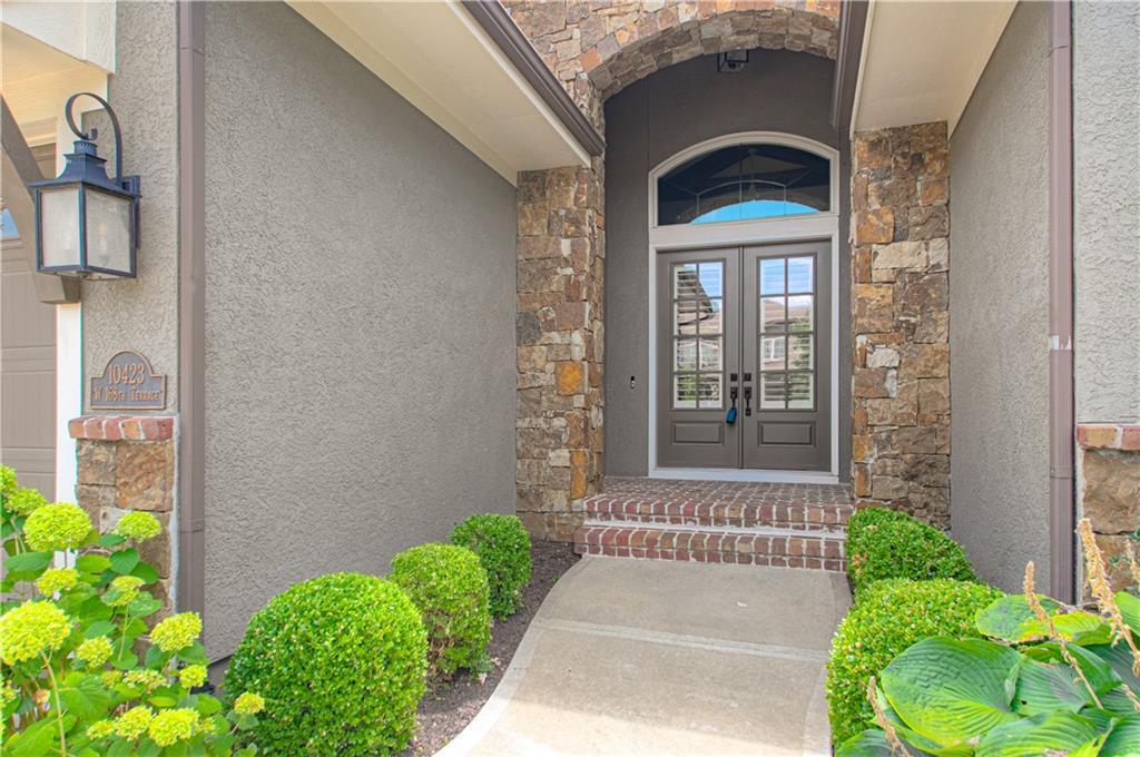Property Photo:  10423 W 168th Terrace  KS 66221 