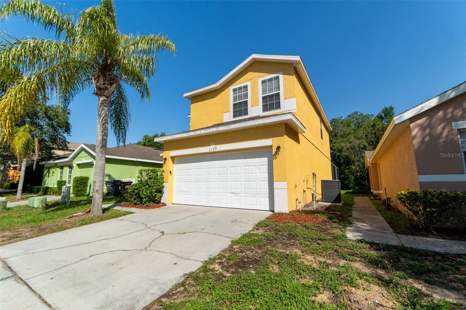 Property Photo:  1129 Royal Ridge Drive  FL 33896 