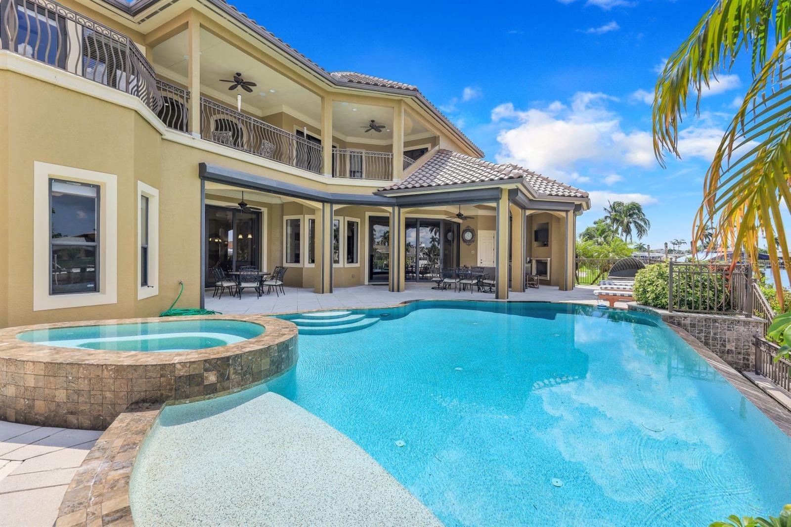 Property Photo:  4402 SE 20th Avenue  FL 33904 