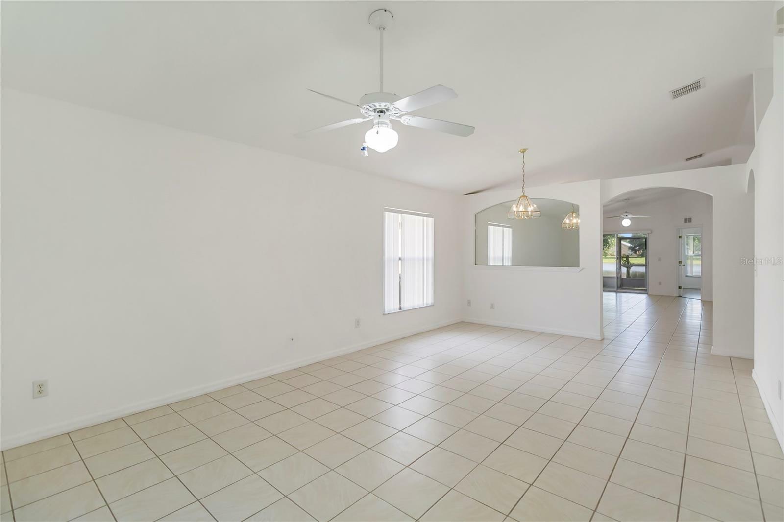 Property Photo: 11055 Rouse Run Circle FL 32817