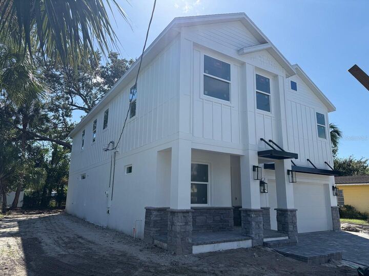 Property Photo:  905 N Willow Avenue  FL 33606 