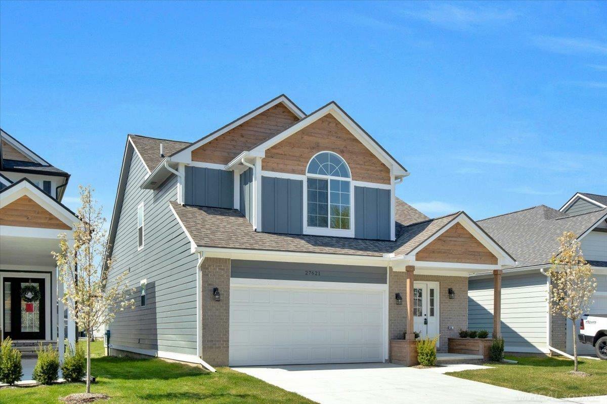 Property Photo: 27621 Maryjane Lane E MI 48047