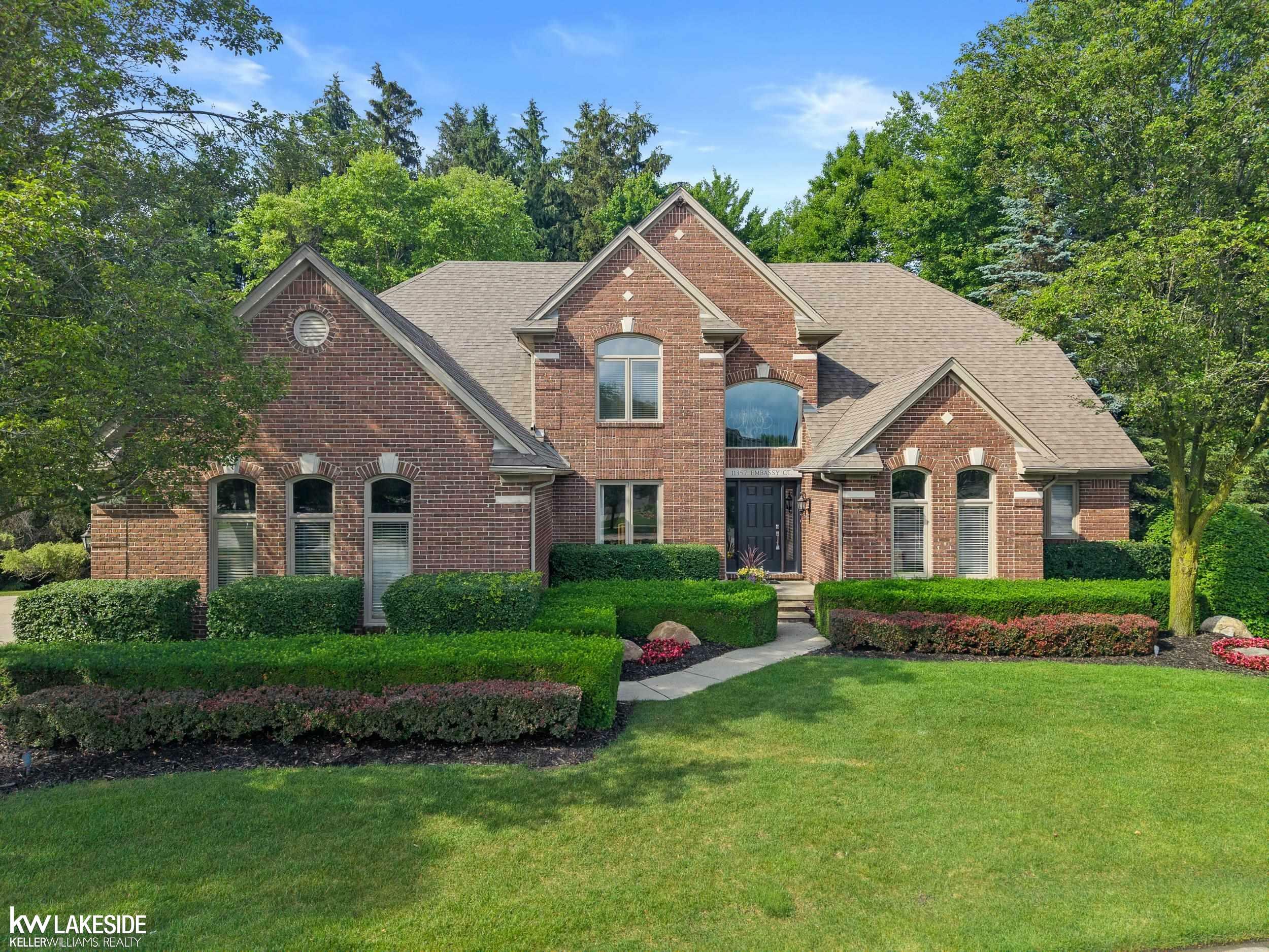 Property Photo: 11357 Embassy Court MI 48315