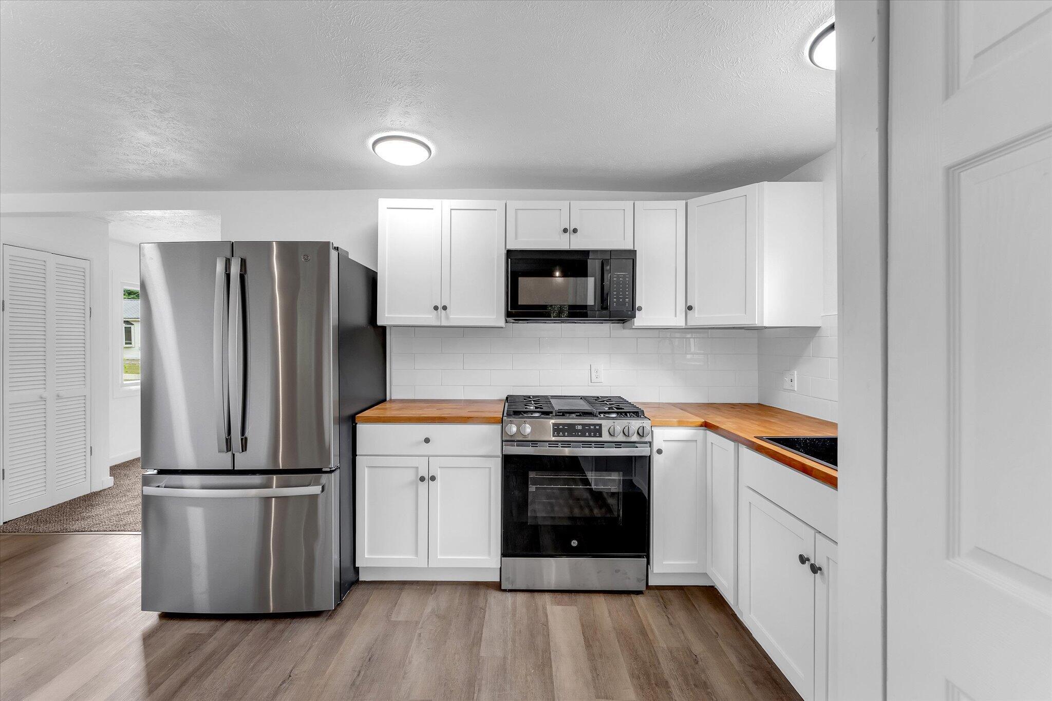 Property Photo: 521 E Morrell Street MI 49078