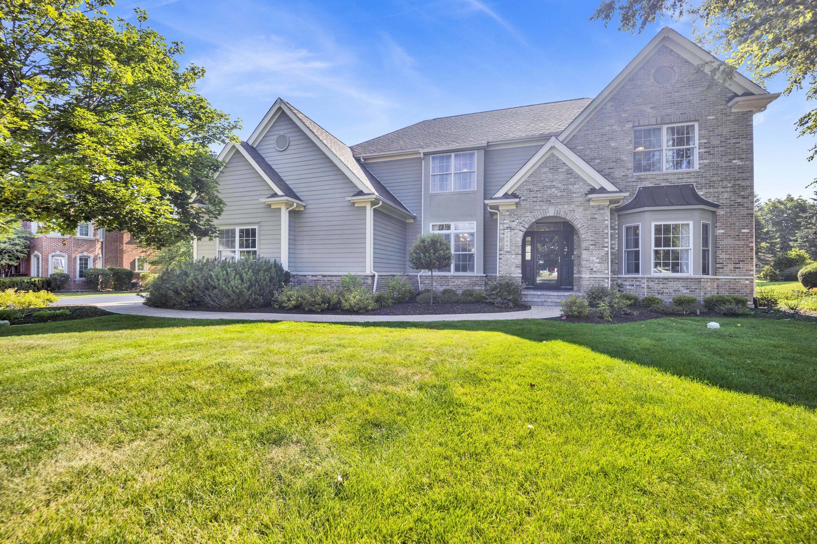 Property Photo: 7270 Bannockburn Circle IL 60014