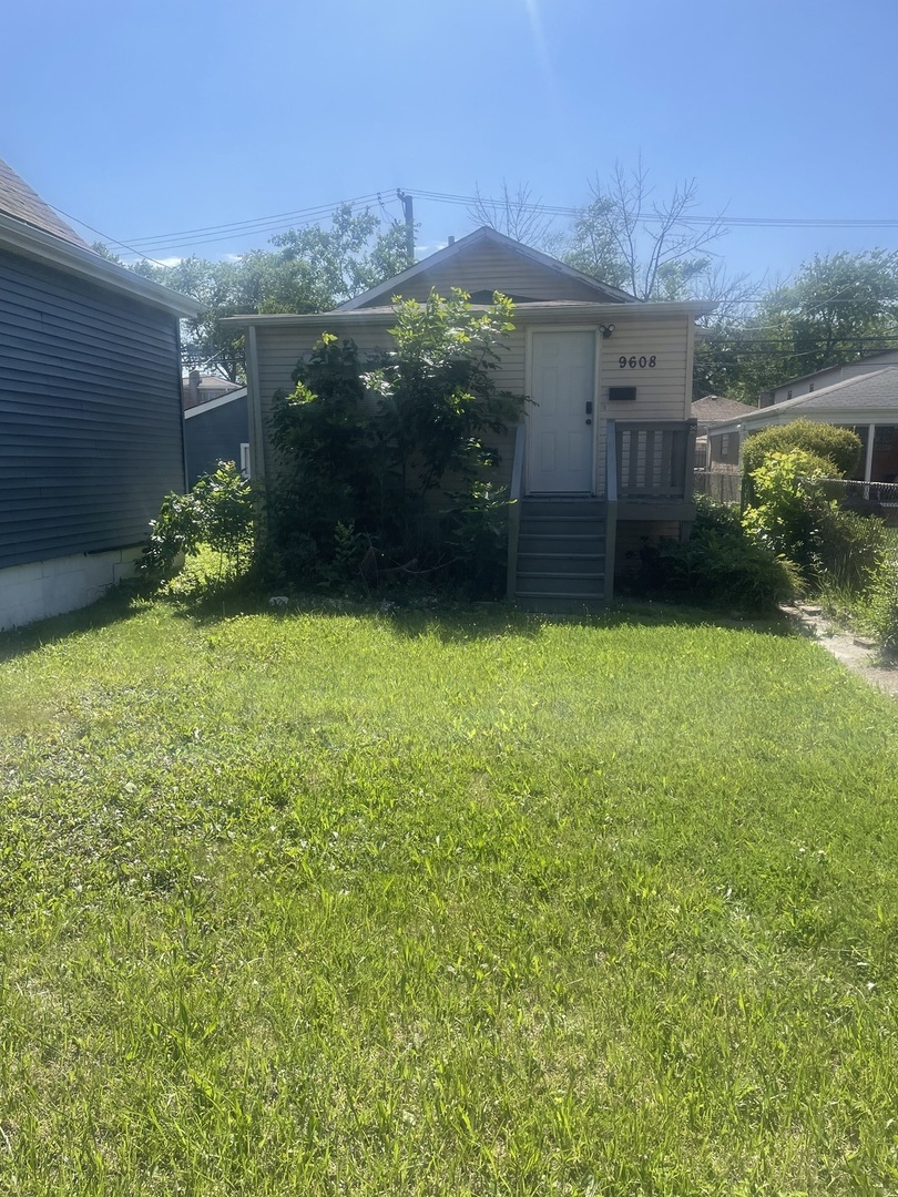9608 S Wallace Street  Chicago IL 60628 photo
