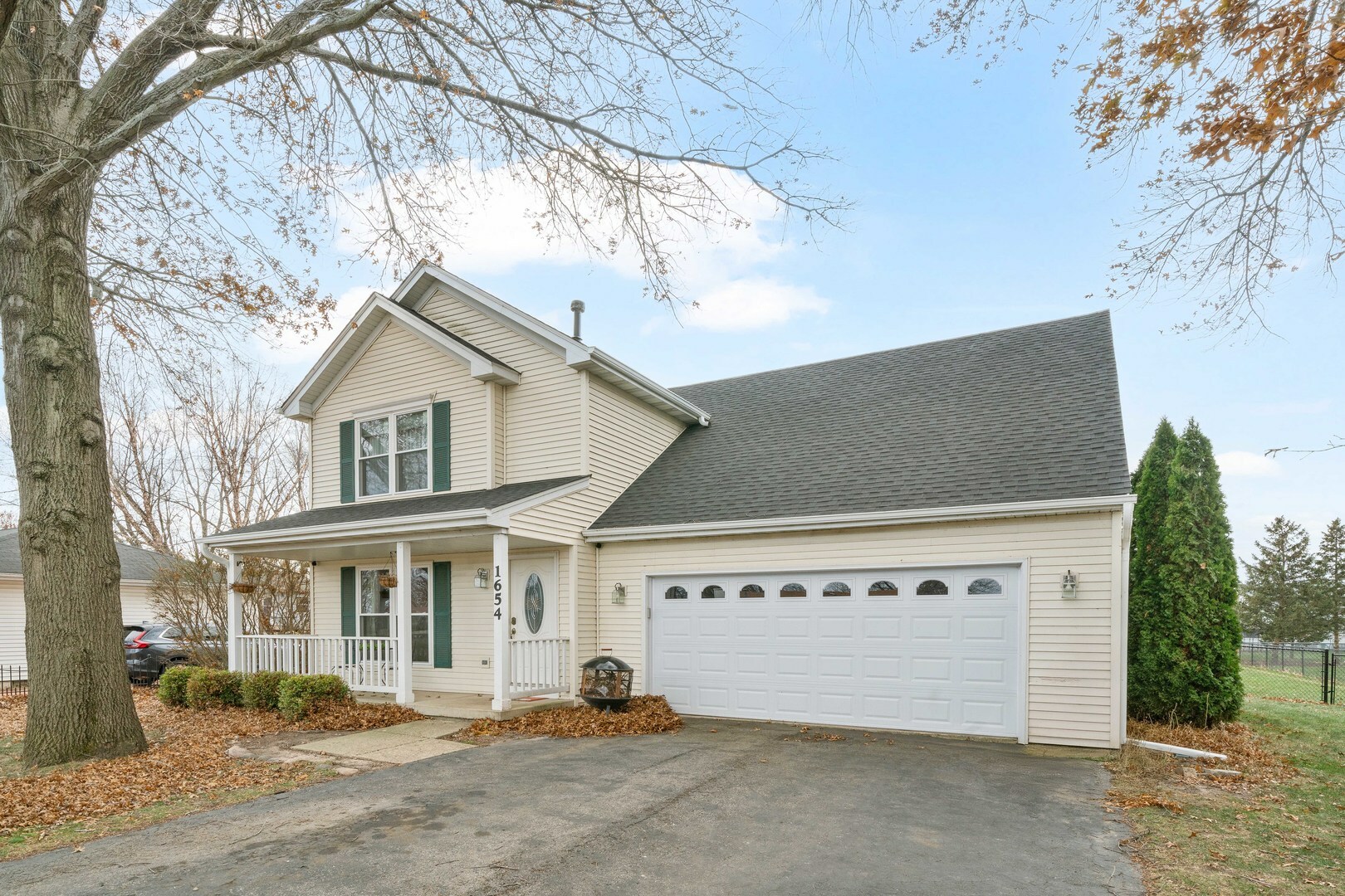 Property Photo: 1654 Hilda Drive IL 60548