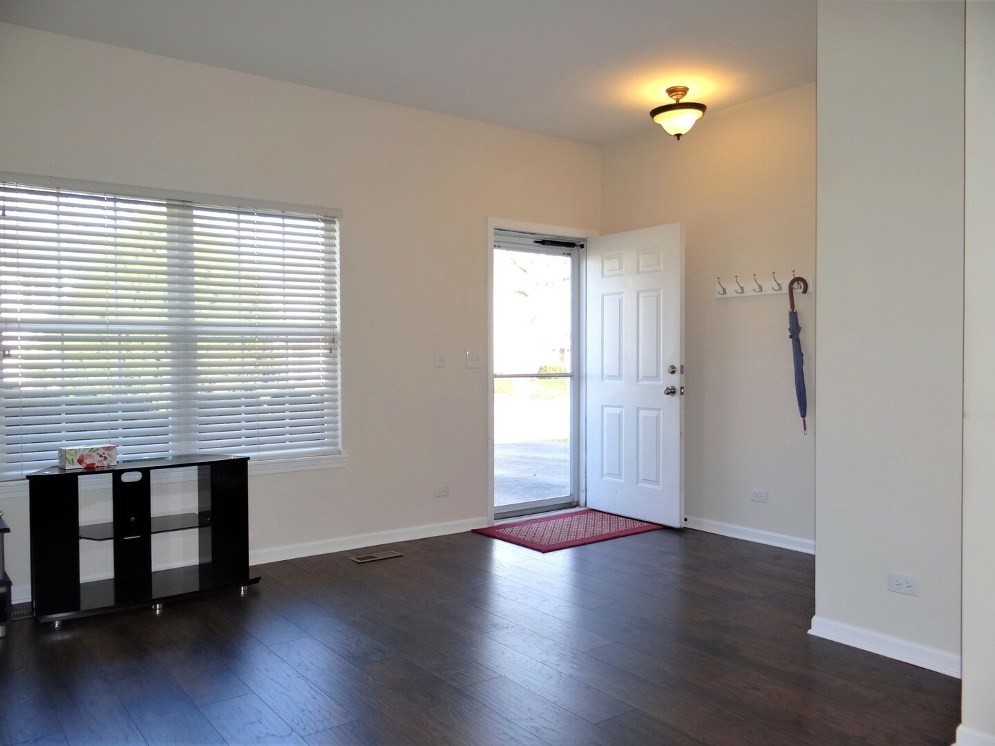 Property Photo: 2818 Alameda Court 2818 IL 60564