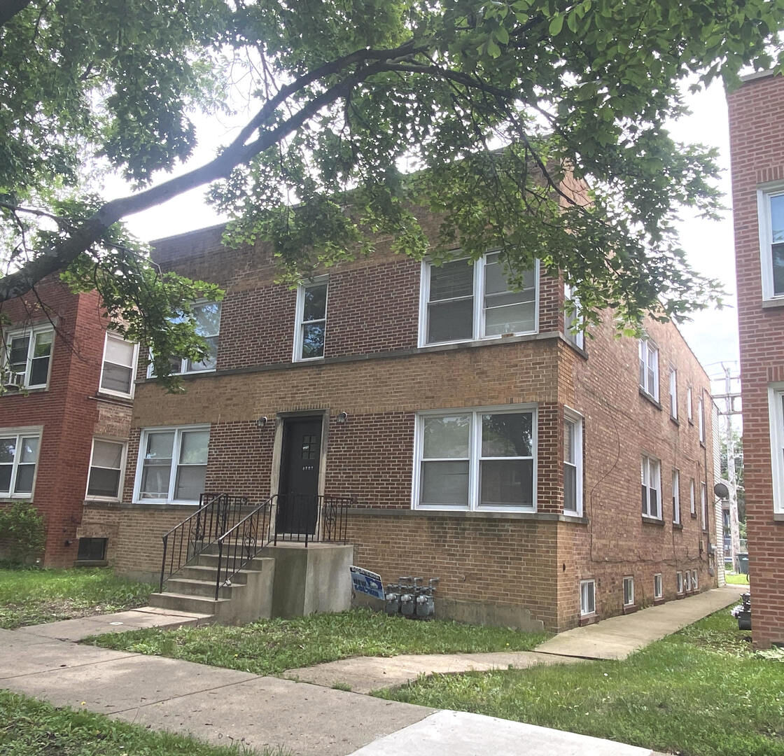 Property Photo:  4907 Hull Street  IL 60077 