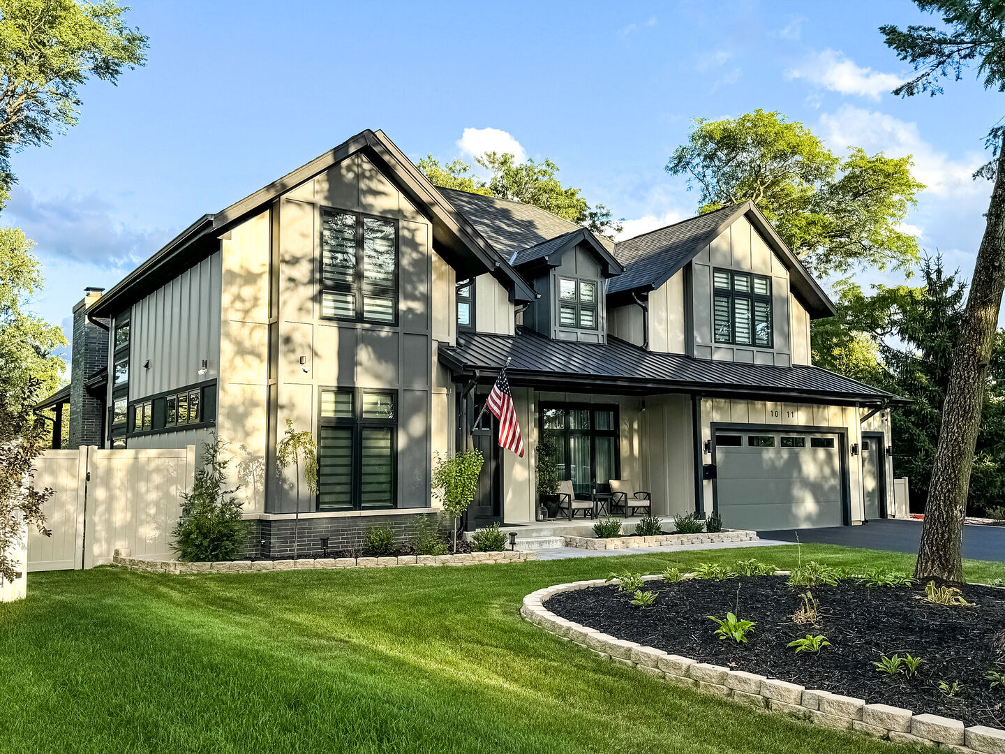 Property Photo:  1011 Linden Leaf Drive  IL 60025 