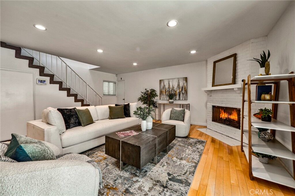 Property Photo:  11100 Acama Street 16  CA 91602 