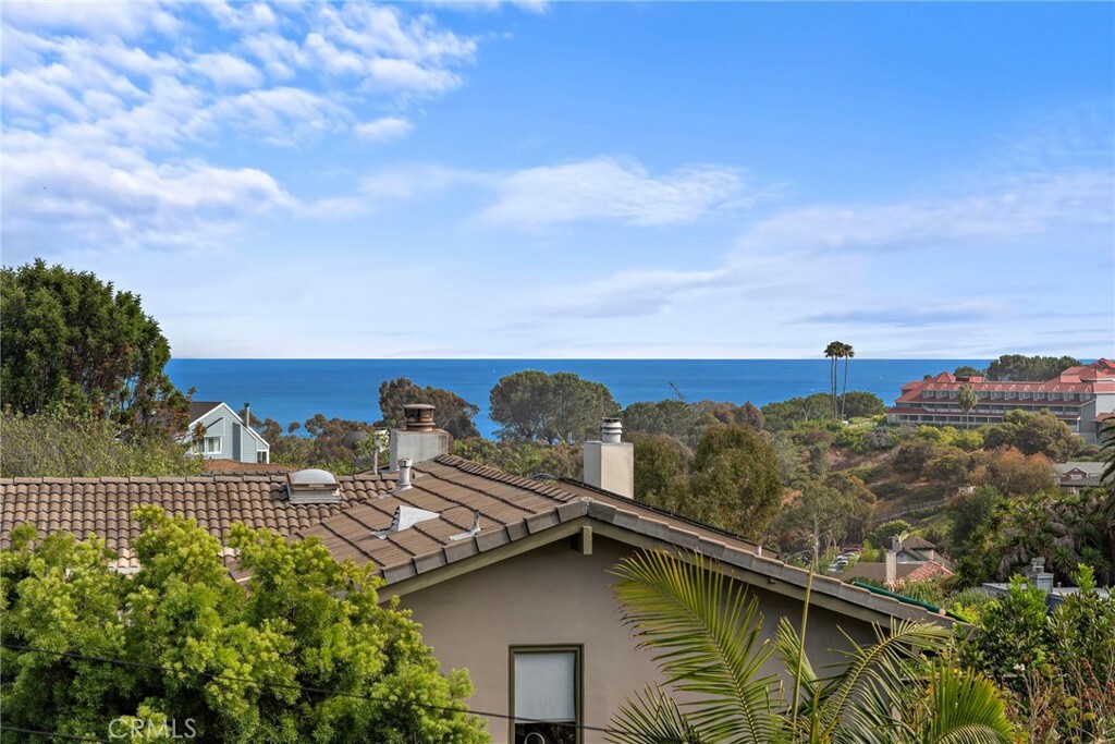 Property Photo: 25211 La Cresta Drive CA 92629