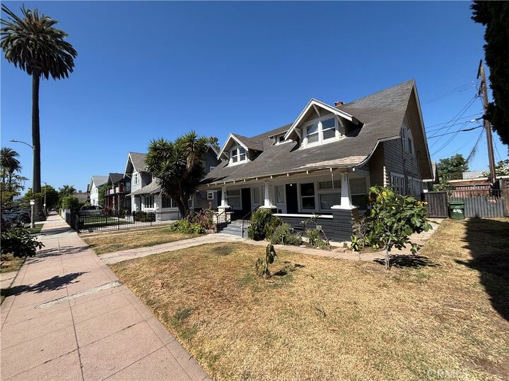 Property Photo:  1646 Cimarron Street  CA 90019 