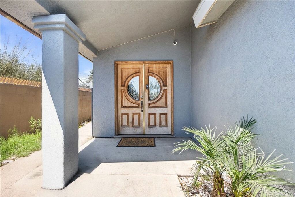 Property Photo:  1049 Sanford Avenue  CA 90744 