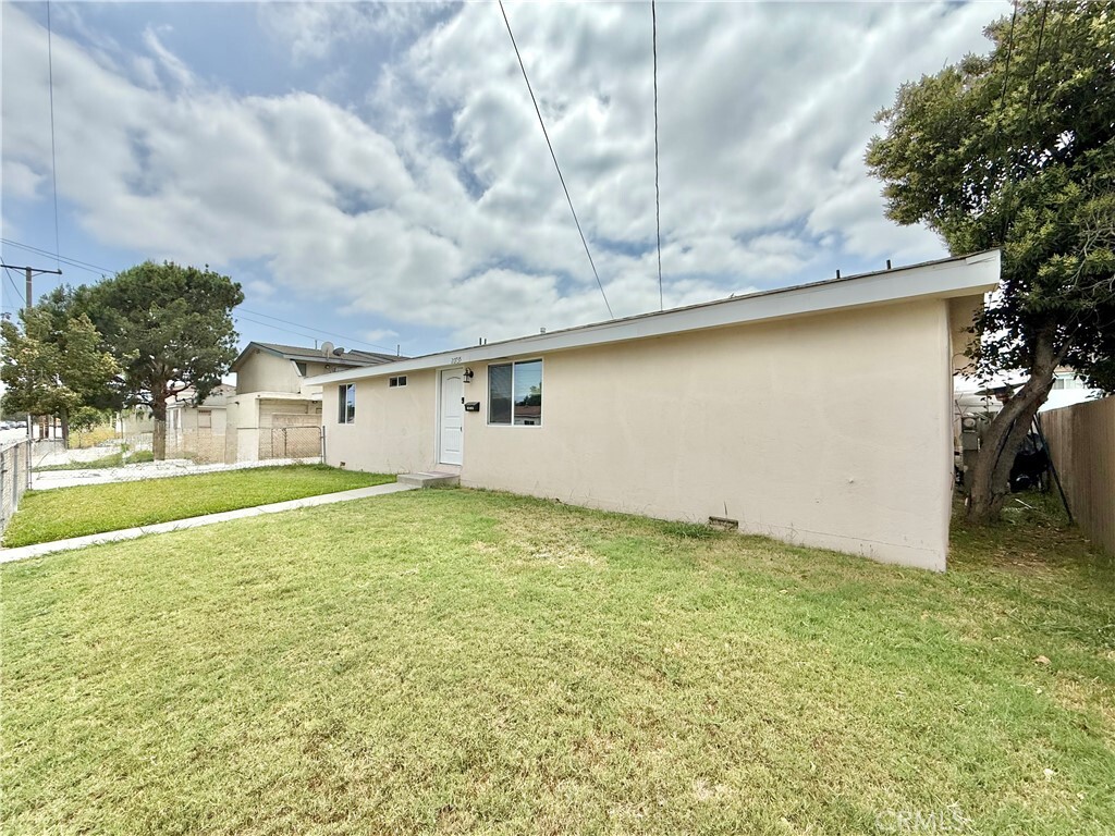 Property Photo: 20735 Roseton Avenue CA 90715