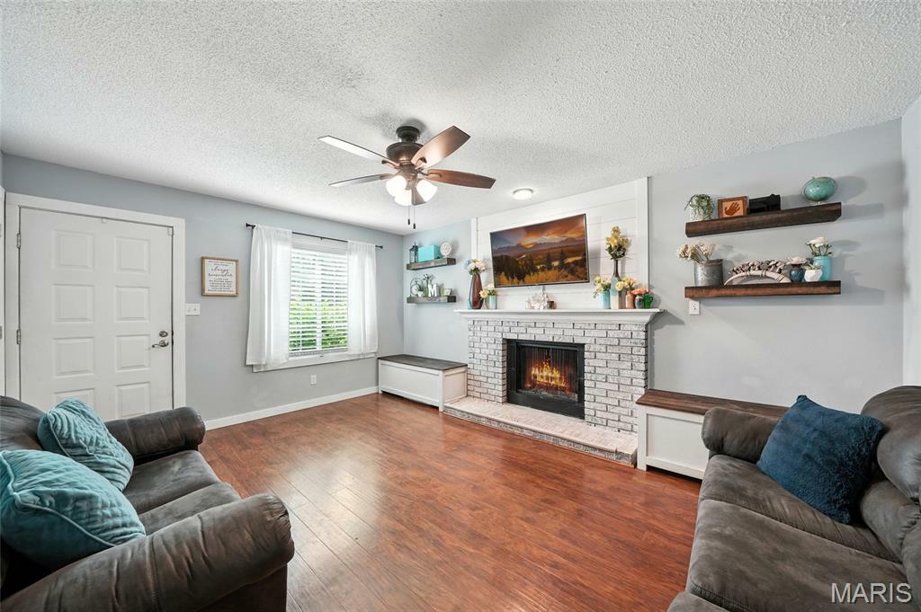 Property Photo:  1012 Acorn Trail Drive  MO 63031 