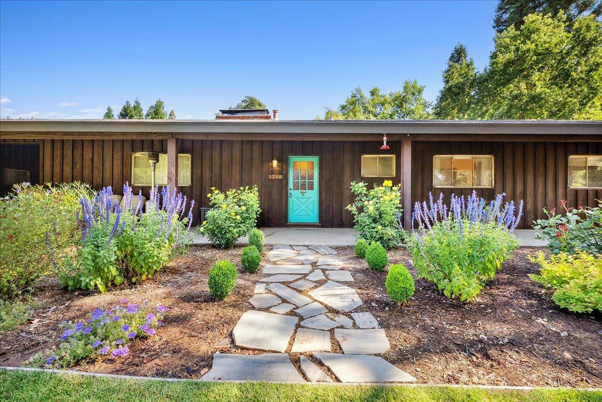 Property Photo: 1340 Carter Road CA 95864
