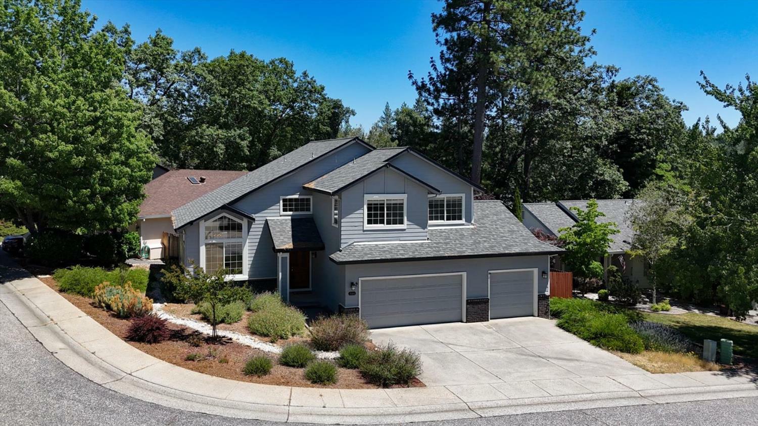 Property Photo: 144 Woodcrest Way CA 95945