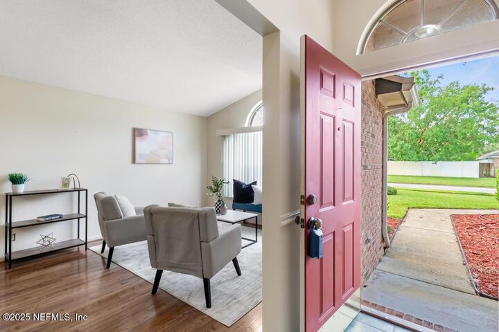Property Photo:  13551 Sol Court  FL 32224 