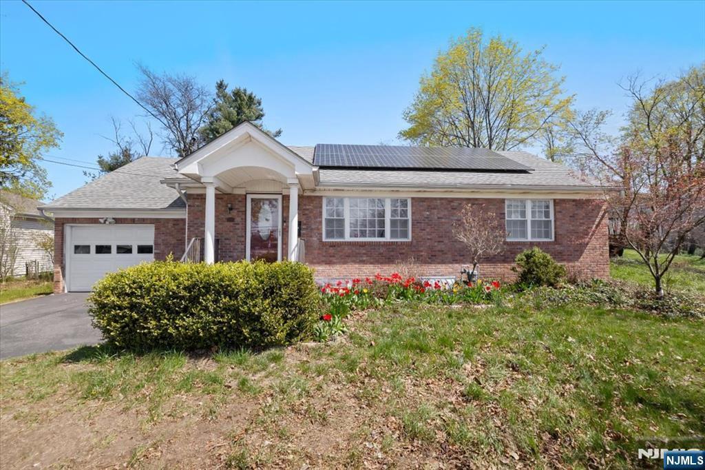Property Photo:  35 E Ridgewood Avenue  NJ 07652 