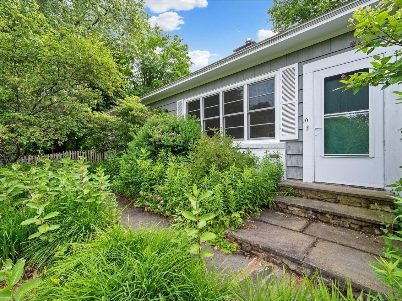 Property Photo:  10 Crescent Road  VT 05401 