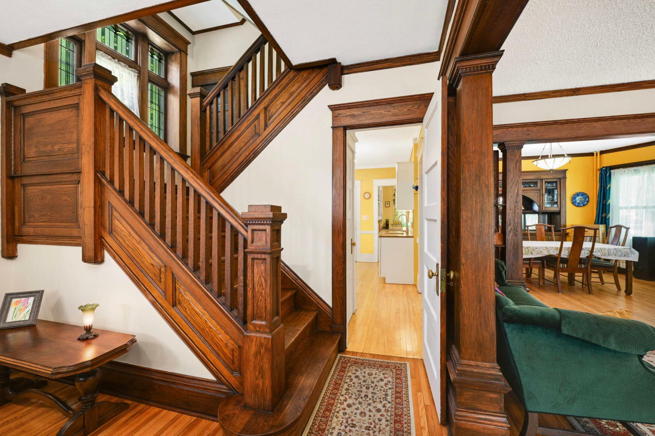 Property Photo: 1563 Ashland Avenue MN 55104