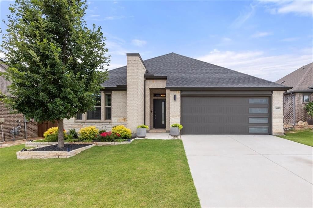 Property Photo:  5652 Caliza Trail  TX 76126 