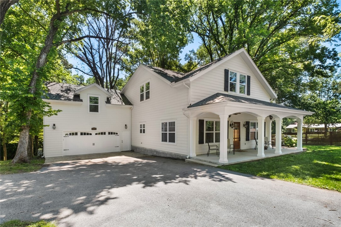 Property Photo: 1330 S Curtis Avenue AR 72751