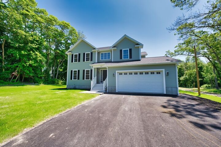 Property Photo:  526 Old Warren Road  MA 02777