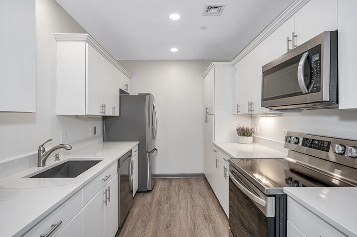 Property Photo: 70 Washington St 108 MA 01832